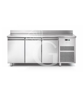 Mesa Refrigerada 3 puertas Peto 700 mm de profundidad 0°C/+10°C motor a distancia
