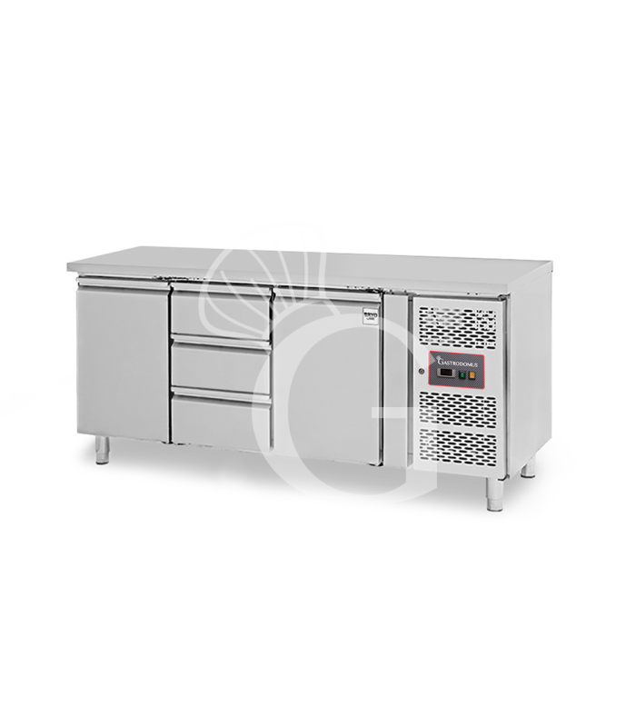 Mesa refrigerada 3 cajones centrales 2 puertas – 18 °C / – 22 °C – Profundidad 700 mm