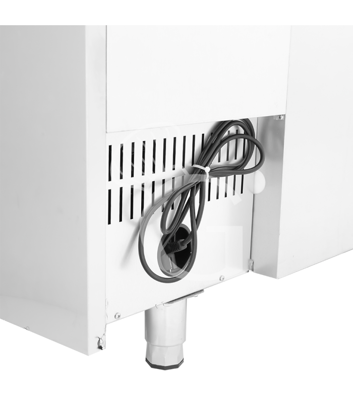 Mesa refrigerada de 4 puertas con peto trasero, 0 °C/+8 °C, clase energética A, profundidad de 700 mm