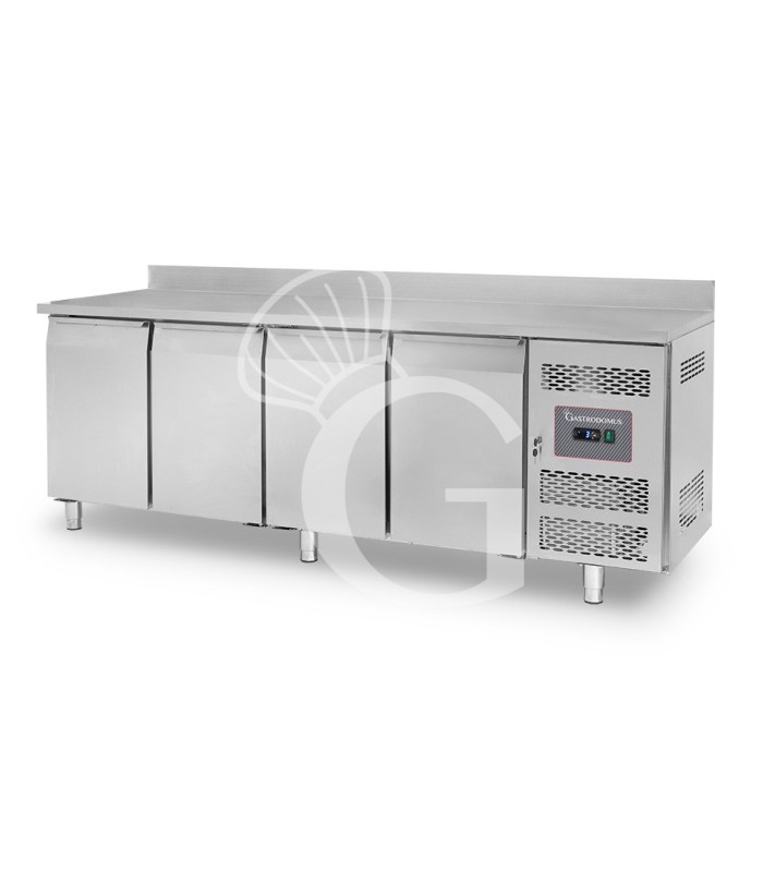 Mesa refrigerada de 4 puertas con peto trasero, 0 °C/+8 °C, clase energética A, profundidad de 700 mm