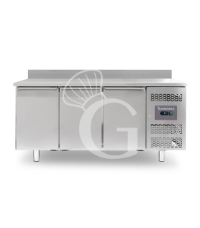 Mesa refrigerada 3 puertas con alzatina 0°C/+8°C – Clase energética A – Profundidad 600 mm
