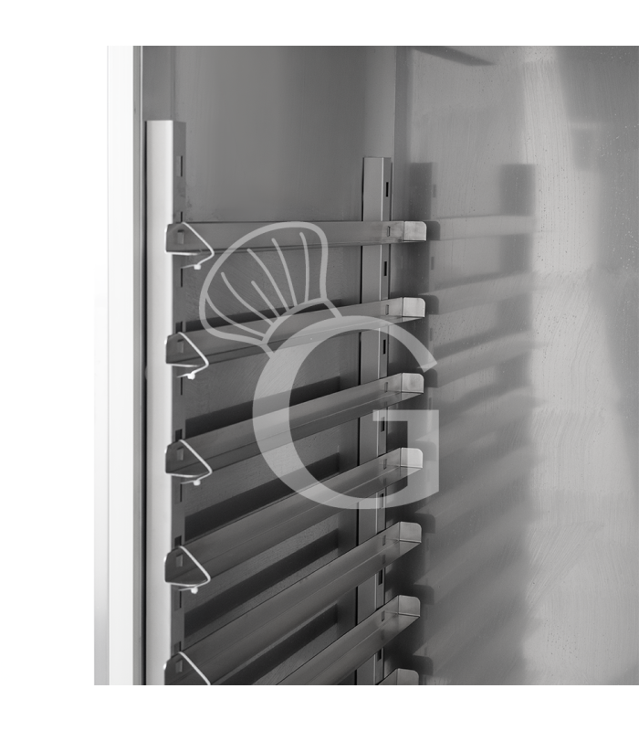 Armario congelador ventilado de -18 °C a -22 °C – 700 L para bandejas de 60 × 40 cm / 60 × 80 cm