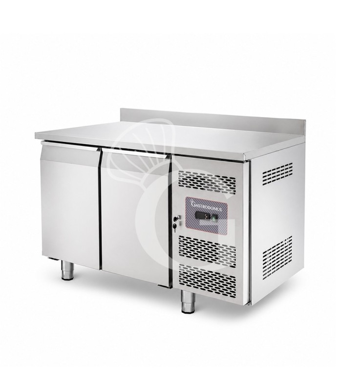 Mesa refrigerada 2 puertas con alzatina 0°C/+8°C – Clase energética A – Profundidad 700 mm