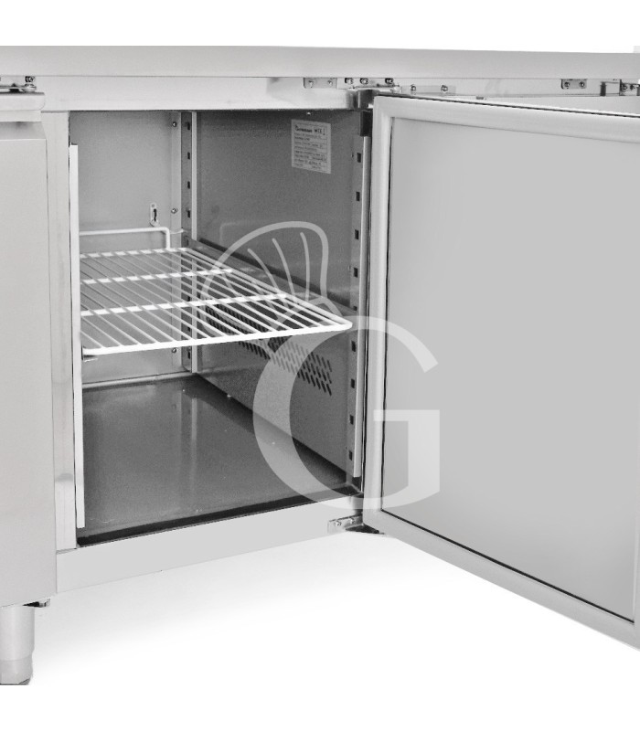 Mesa Refrigerada de pastelería 2 Puertas 600 X 400 mm, peto trasero, -2°C/+8°C Clase de eficiencia energética C