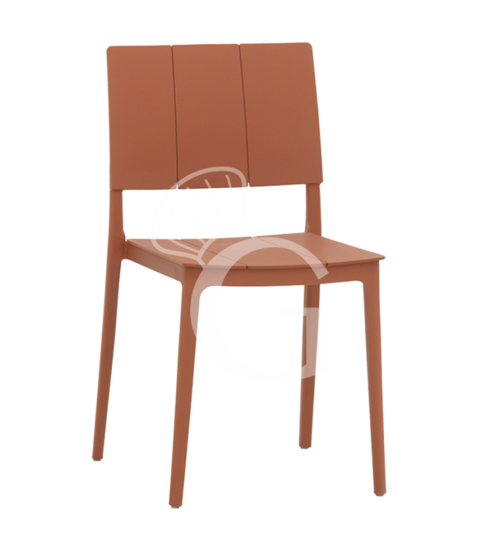 Silla Gaia con estructura, asiento y respaldo de polipropileno