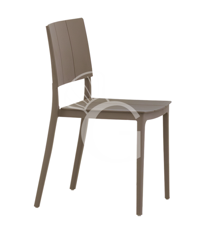 Silla Gaia con estructura, asiento y respaldo de polipropileno