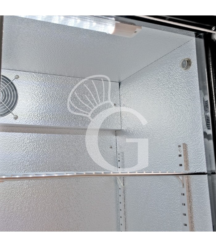 Vitrina frigorífica ventilada de sobremostrador o trasbarra horizontal, 3 puertas correderas – 303 L – temperatura 2°C/+10°C