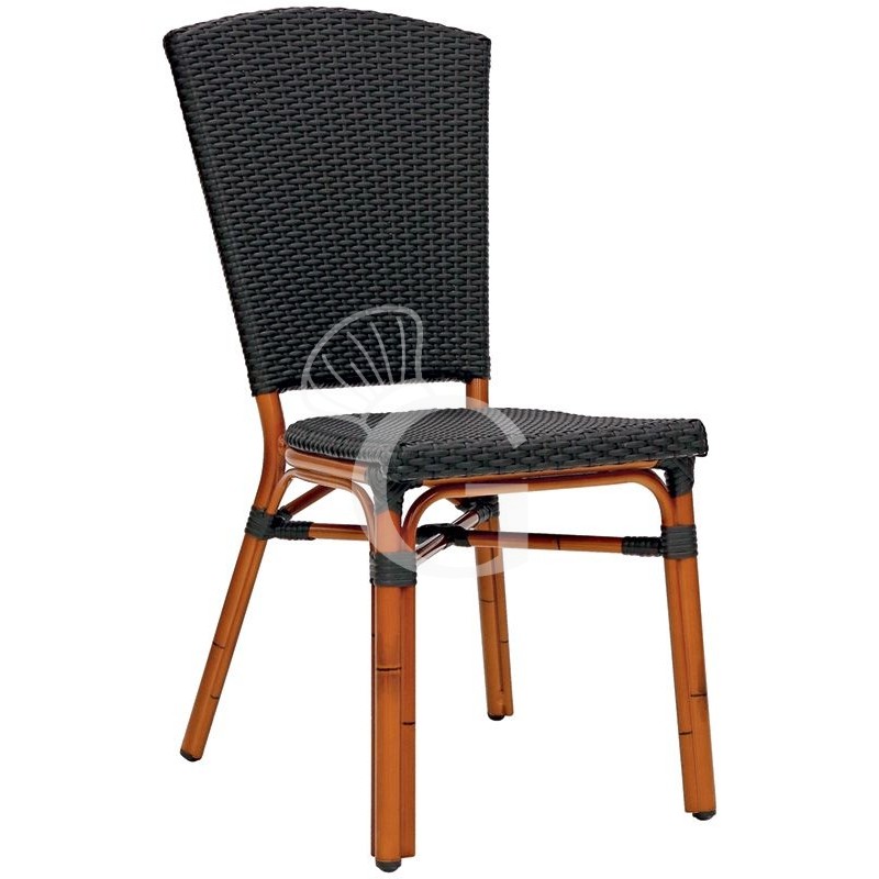 Silla Jungle de aluminio barnizado y bambú, asiento y respaldo de alambre de polietileno