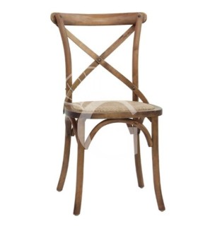 Silla Primula de paja con estructura de madera y asiento de ratán