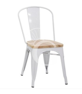 Silla Milonga con estructura de metal pintado, asiento de madera y respaldo de metal pintado