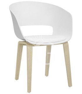 Silla Zeta con estructura de madera, carcasa de polipropileno y cojín de cuero sintético