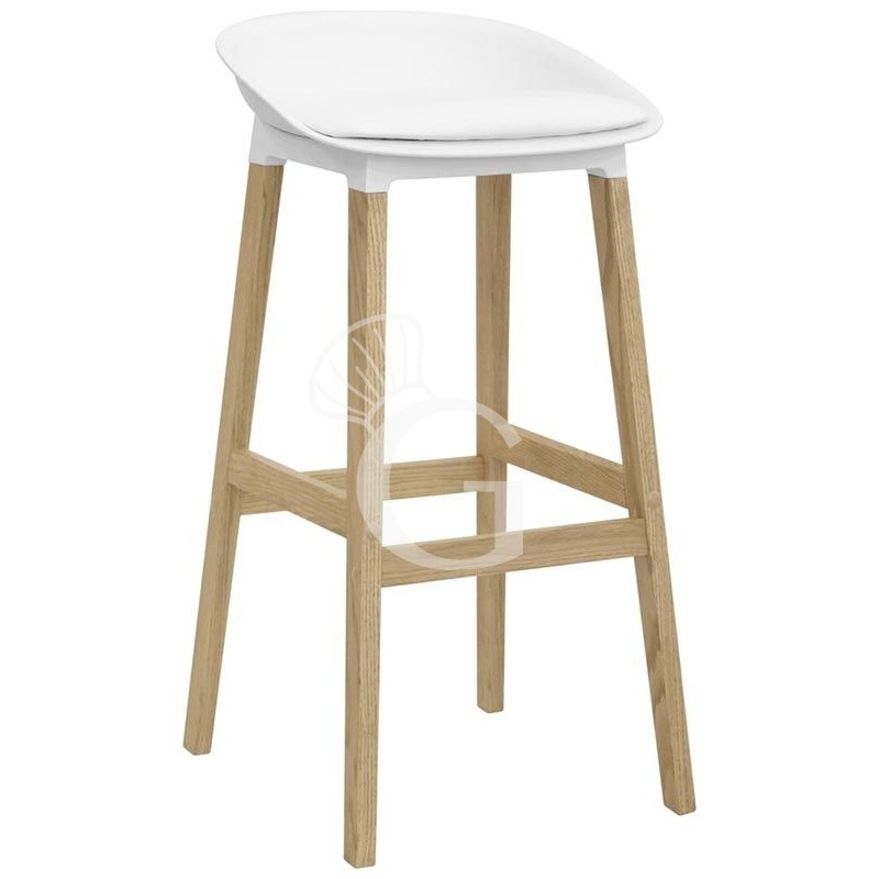 Taburete Oslo con estructura de madera, asiento de polipropileno y cojín de cuero sintético