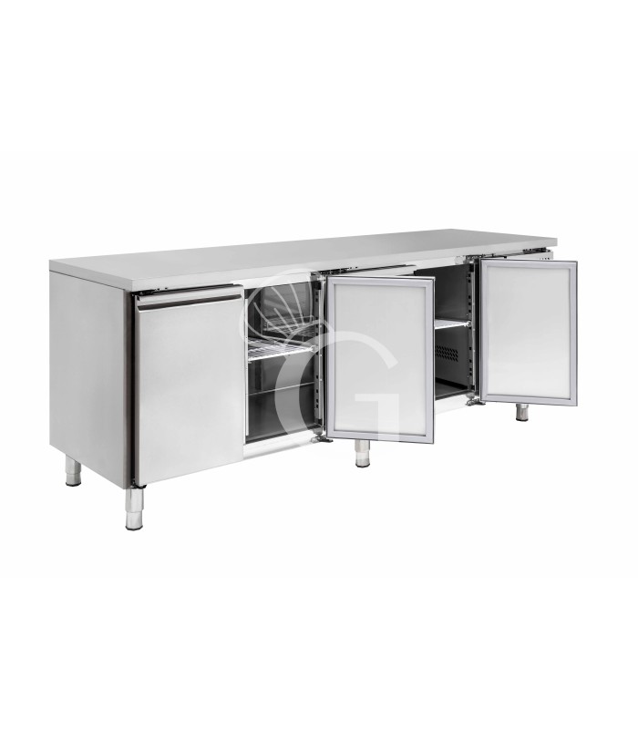 Mesa Refrigerada 4 Puertas con Peto 600 mm de profundidad -2°C/+8°C Clase de eficiencia energética D