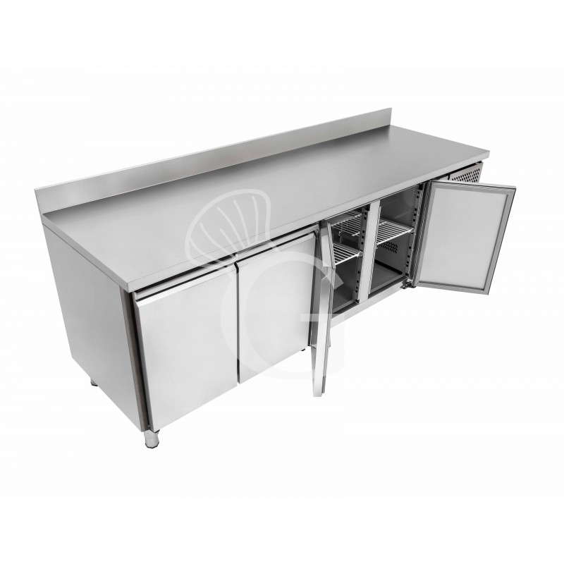 Mesa Refrigerada 4 Puertas con Peto 700 mm de profundidad -2°C/+8°C Clase de eficiencia energética E