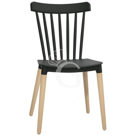 Silla Elena con patas de madera, asiento y respaldo de polipropileno Silla Elena con patas de madera, asiento y respaldo de polipropileno