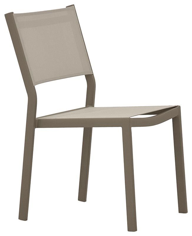 Silla Enrica2 con estructura metálica, asiento y respaldo de textilene