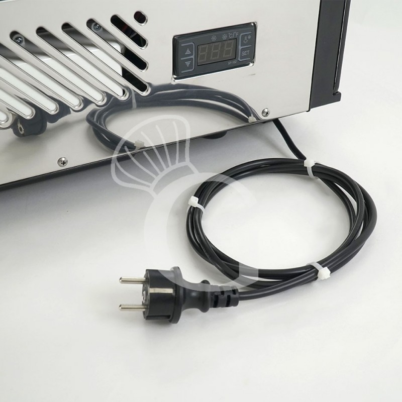 Vitrina refrigerada ventilada de sobremesa 120 LT Luz interior LED L 702 mm x P 568 mm x A 686 mm