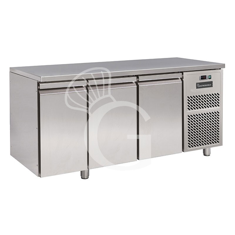 Mesa Refrigerada 3 puertas 800 mm de profundidad 0°C/+10°C clase de eficiencia energética A