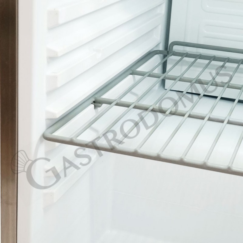 1 rejilla de dimensiones L 510 mm x P 420 mm que puede colocarse en 8 posiciones diferentes