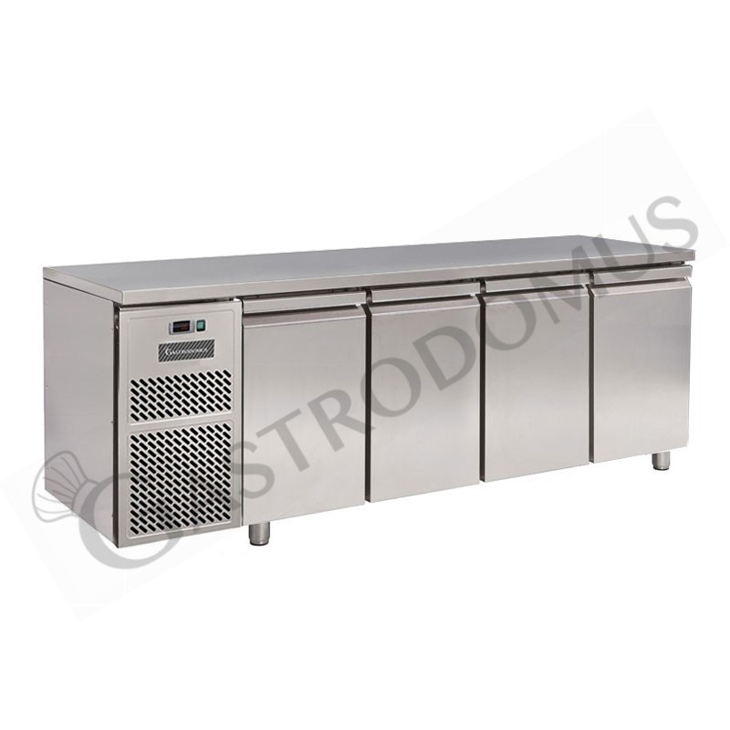 Mesa Refrigerada Motor a la izquierda 4 Puertas 600 mm de profundidad  0°C/+10°C Clase de eficiencia energética D