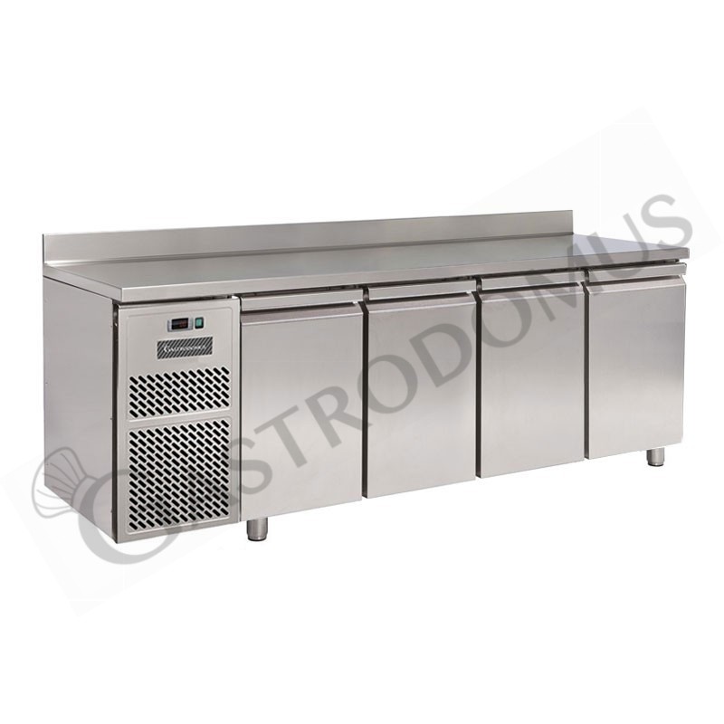 Mesa refrigerada 4 puertas, peto, prof.  700 mm 0°C/+10°C, motor a la izquierda, clase energética D