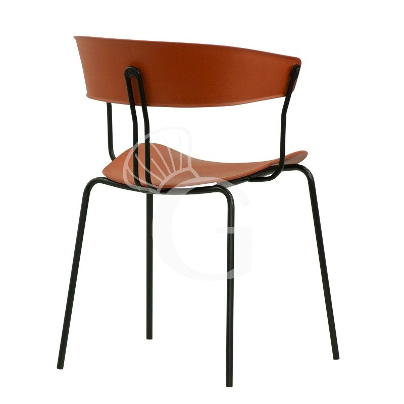 Silla Diana con estructura de metal barnizado, asiento y respaldo de polipropileno