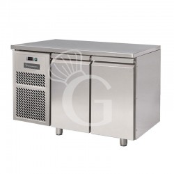Mesa refrigerada 2 puertas, prof.  700 mm -18°C/-22°C, motor a la izquierda, clase energética G