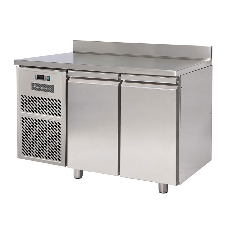 Mesa refrigerada 2 puertas, peto, prof.  700 mm 0°C/+10°C, motor a la izquierda, clase energética D