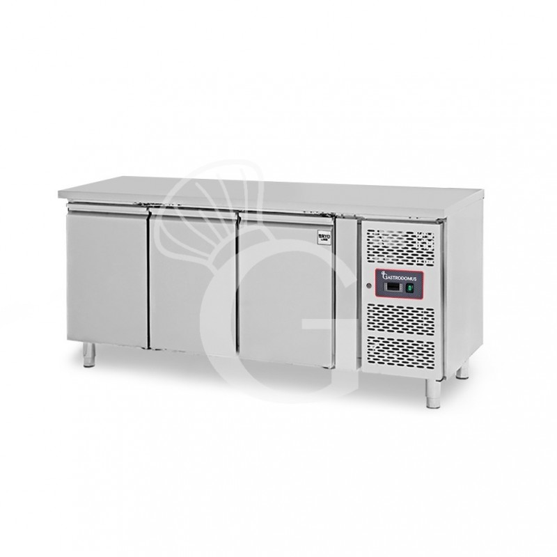 Mesa Refrigerada 3 Puertas 700 mm de profundidad -2°C/+8°C Clase de eficiencia energética E