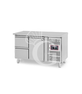 Mesa refrigerada con 1 puerta, 2 cajones de 1/2 a la izquierda, profundidad 700 mm, temperatura -2°C/+8°C