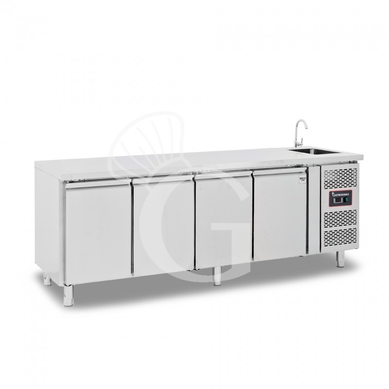 Mesa refrigerada 4 puertas con fregadero y grifo, 700 mm de profundidad +2°C/+8°C motor a la derecha